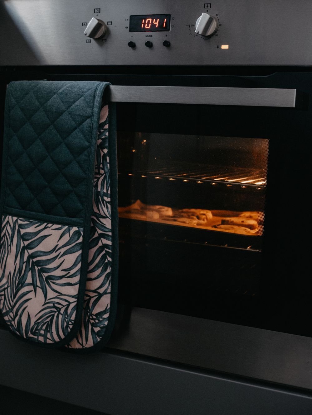 Counterline Quilted Double Oven Glove
