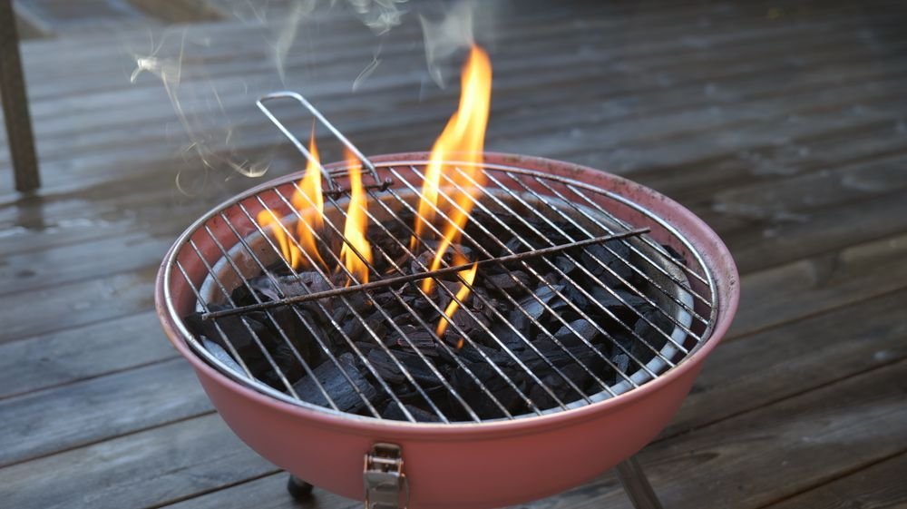 Emberyard Portable Round Tabletop Grill in Coral