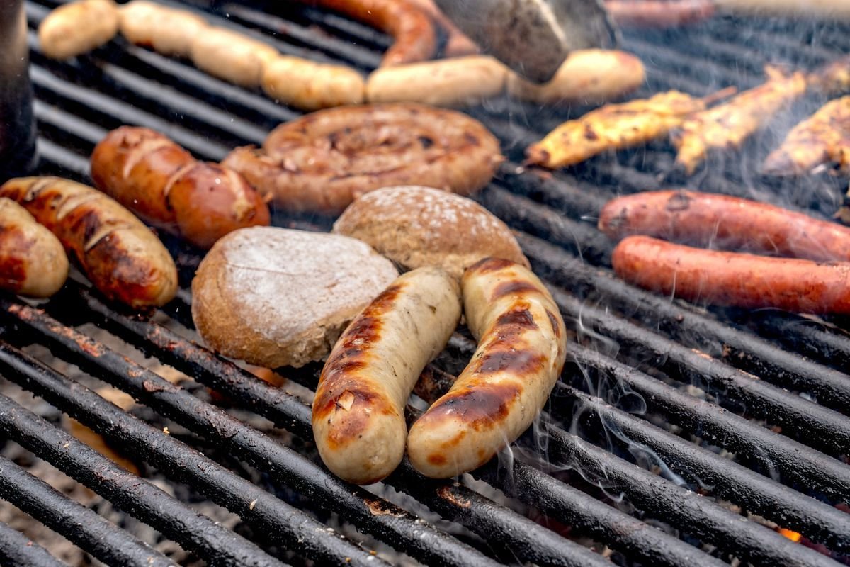 Beer Bath Bratwurst Mixed Grill
