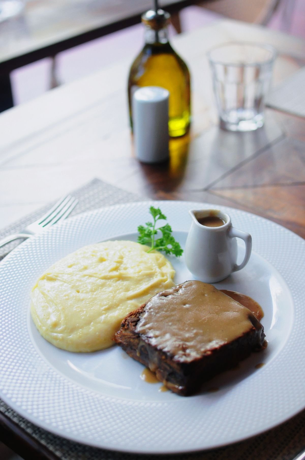 Diner Meatloaf with Brown Gravy and Mash