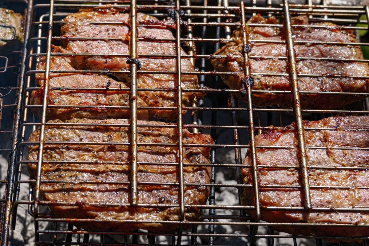 Grill-Basket Sirloin Tip Steaks with Worcestershire and Pepper