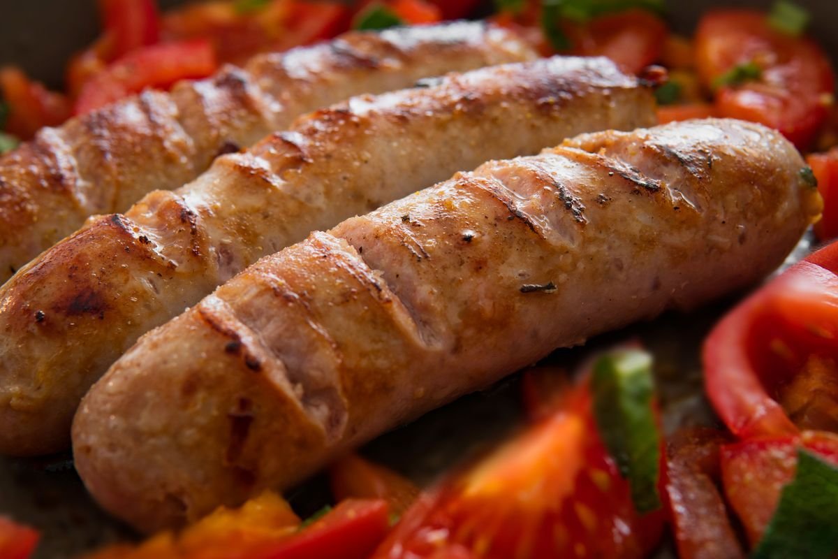 Grill-Pan Italian Sausages over Blistered Tomatoes