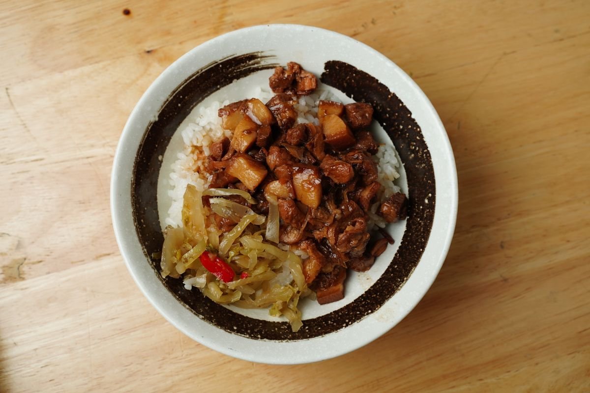 Taiwanese Braised Pork Rice (Lu Rou Fan)