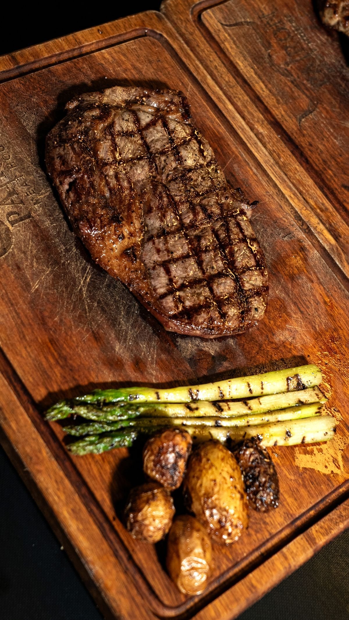 Top Sirloin with Grilled Asparagus and Crispy Baby Potatoes